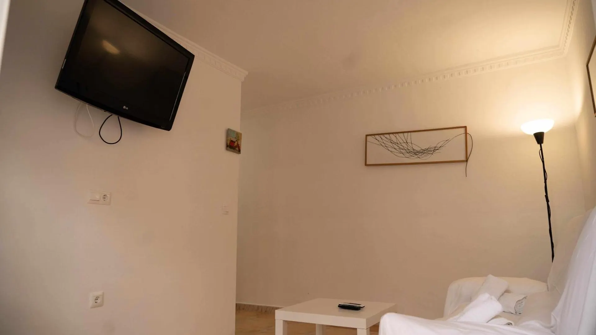 Gasthuis Hostal Paraiso Del Mar Torre Del Mar Spanje
