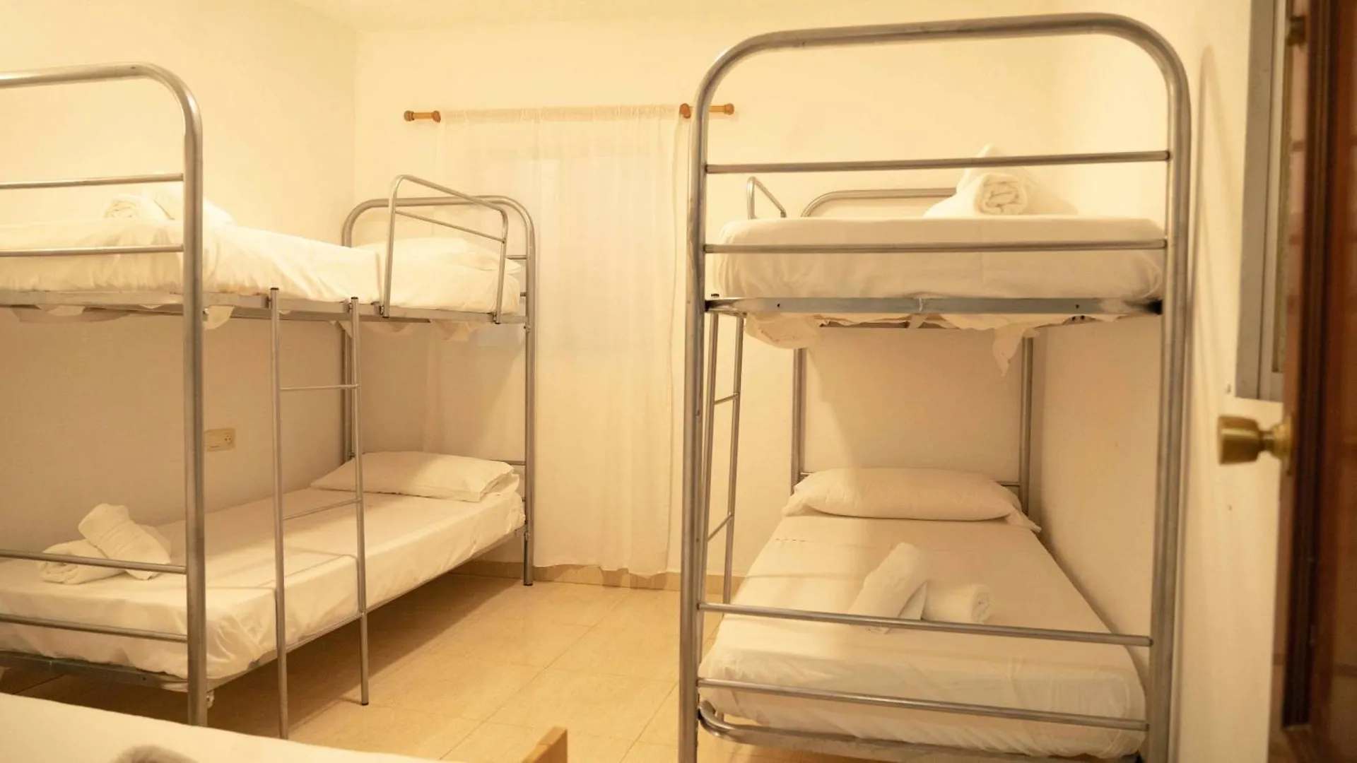 Hostal Paraiso Del Mar Torre Del Mar Gasthuis